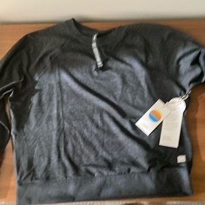 Vuori Women’s Dreamknit Crew Neck - Charcoal Heather (Small) - NWT